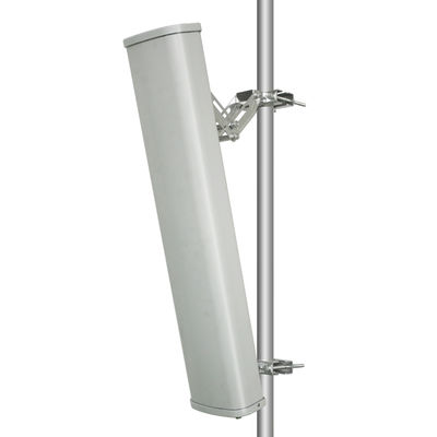 566-626MHz 14.5dbi Cross 45 Grade Polarisatie Polarisatie Twin 4 Interface